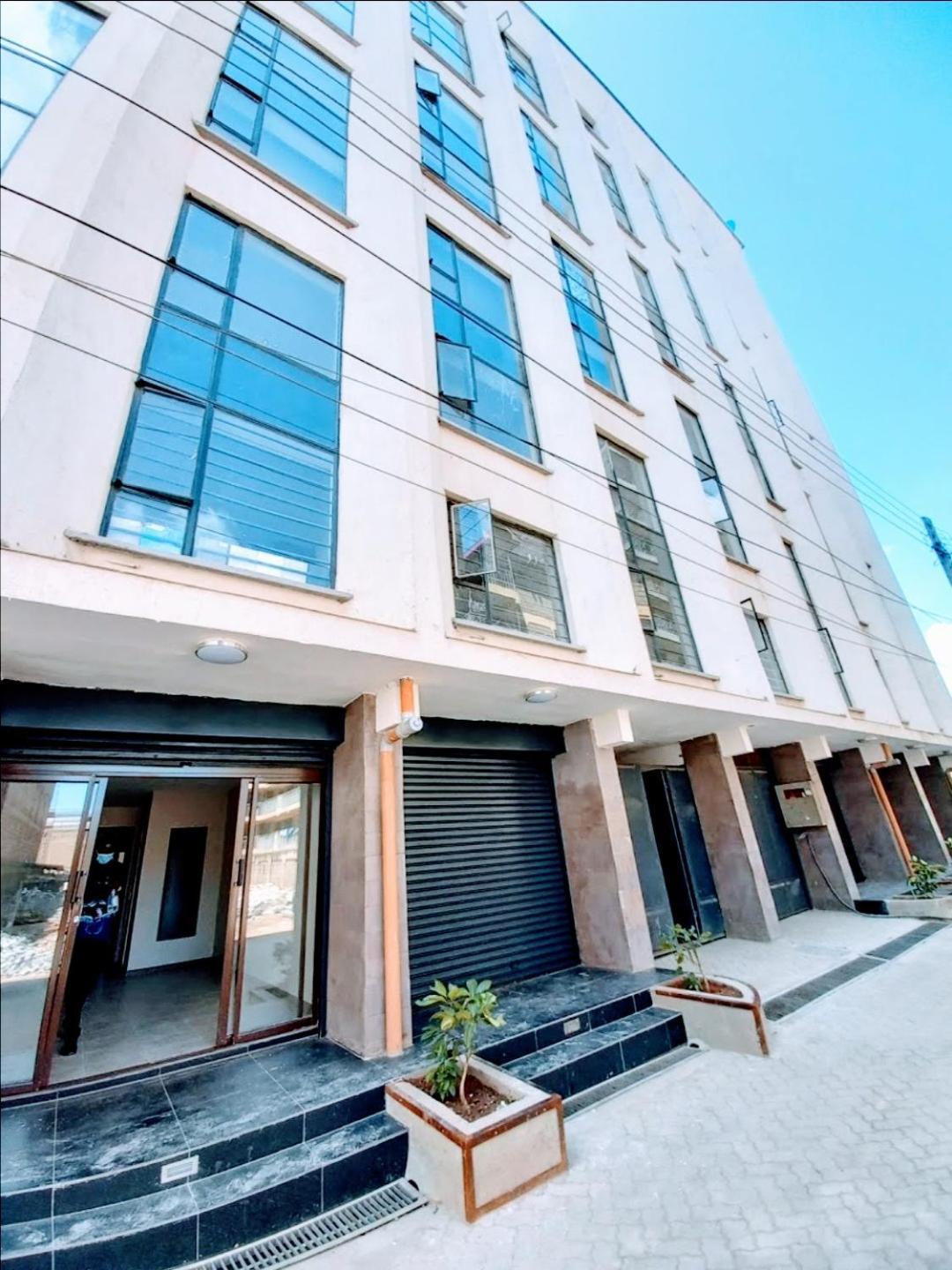 Lovely & Cozy Compact Studio Near Airport With Rooftop View Apartment ไนโรบี ภายนอก รูปภาพ