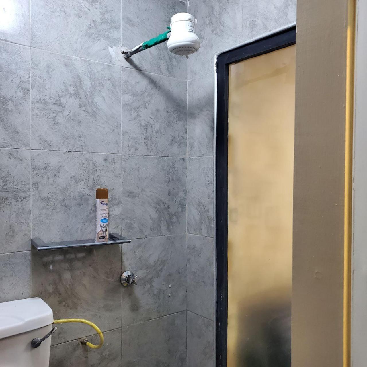 Lovely & Cozy Compact Studio Near Airport With Rooftop View Apartment ไนโรบี ภายนอก รูปภาพ